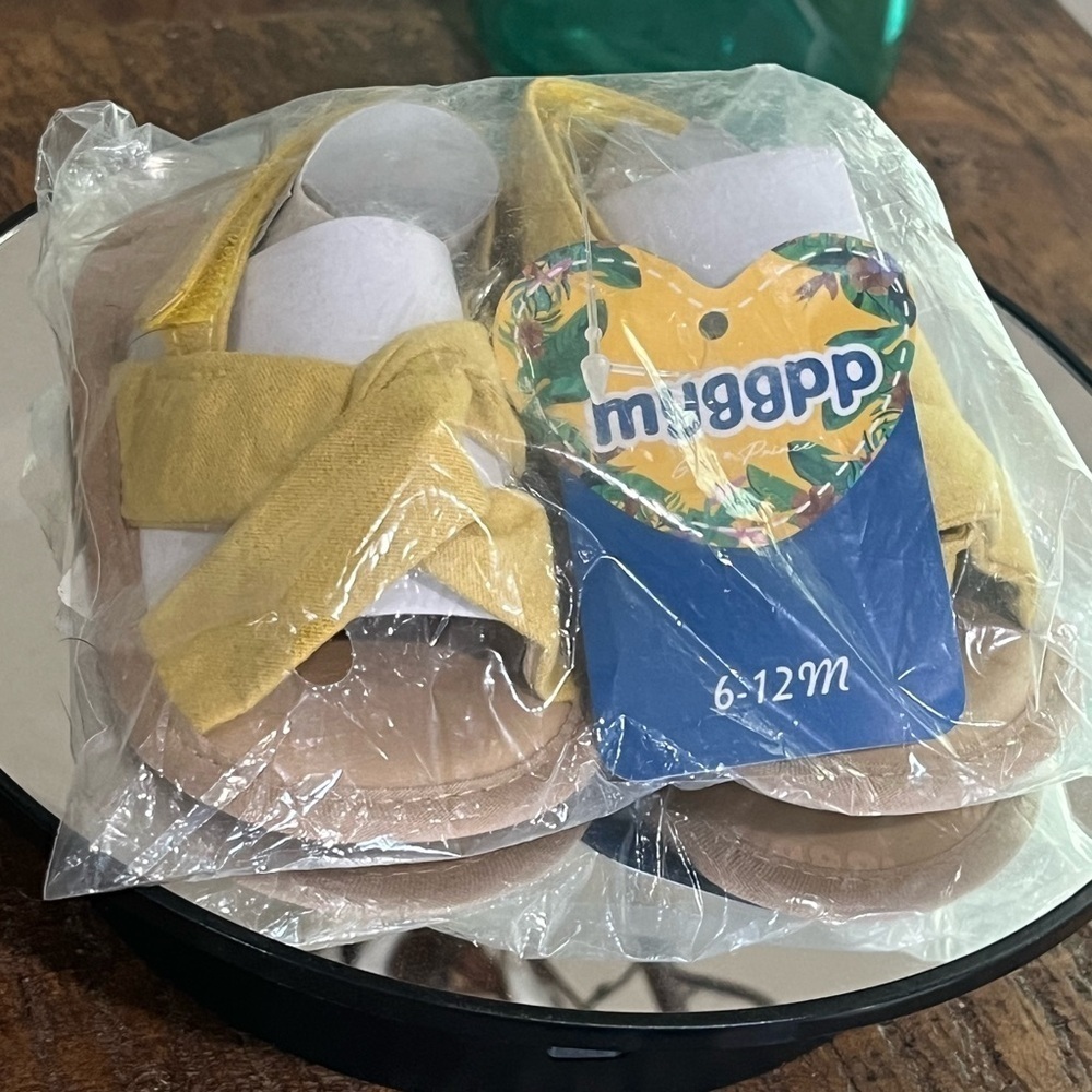 Baby Yellow Sandals, 6-12 months, new!